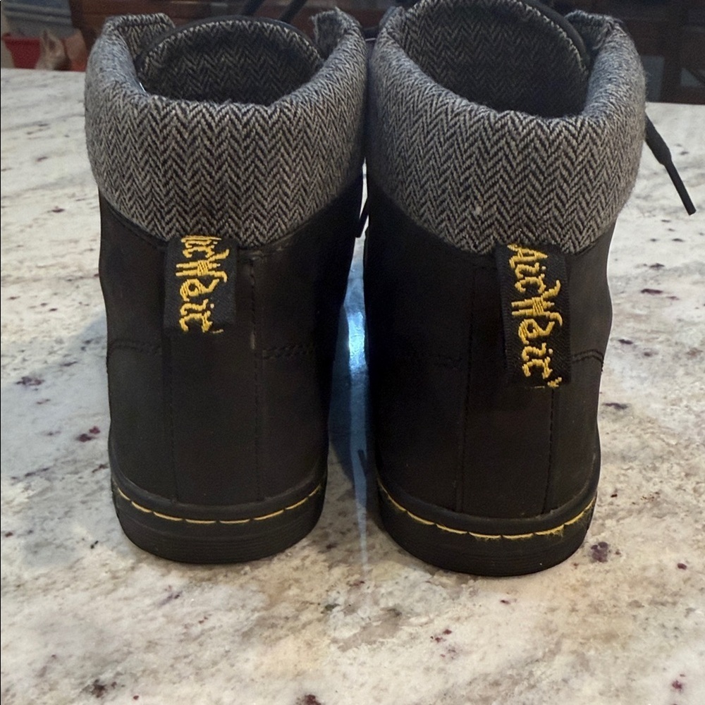 Doc Martens Maelly US Size 8 Black Air Wair Bouncing Soles Padded Collar Boots - Picture 2 of 8